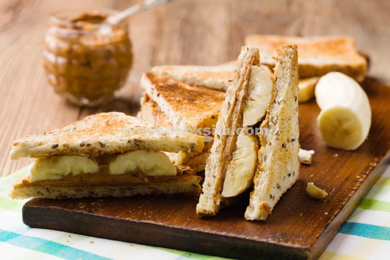 Banana Peanut Butter Sandwich