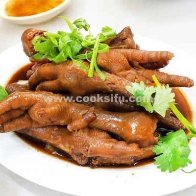 Braised Chicken Feet in Black Soya Sauce