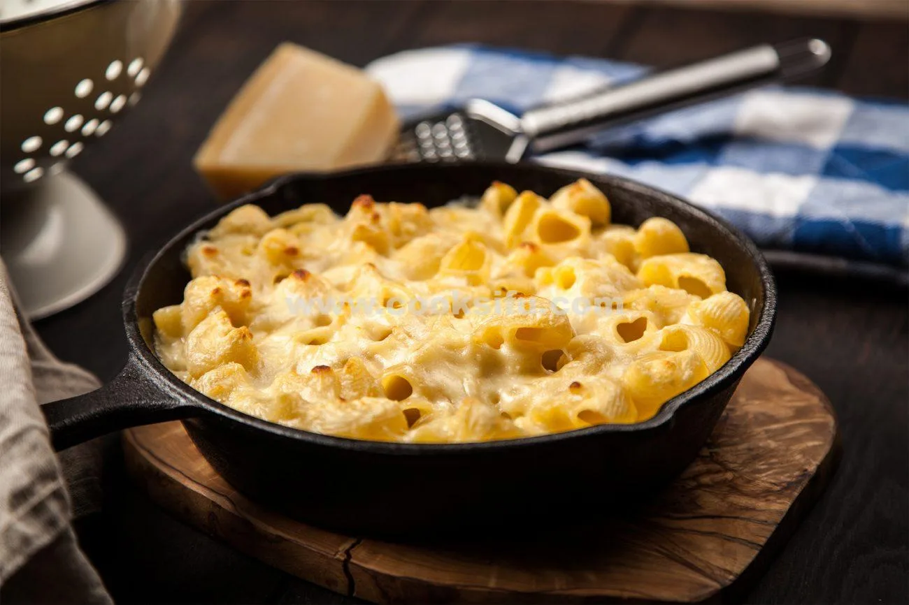 Simple Homemade Macaroni and Cheese