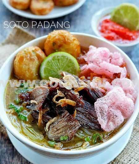 Soto Padang ( soup noodles anda chicken from padang Indonesia)