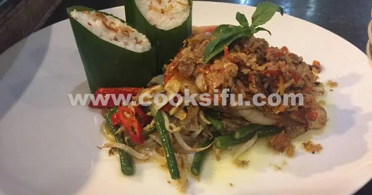 Stir-fried Kecombrang Fish