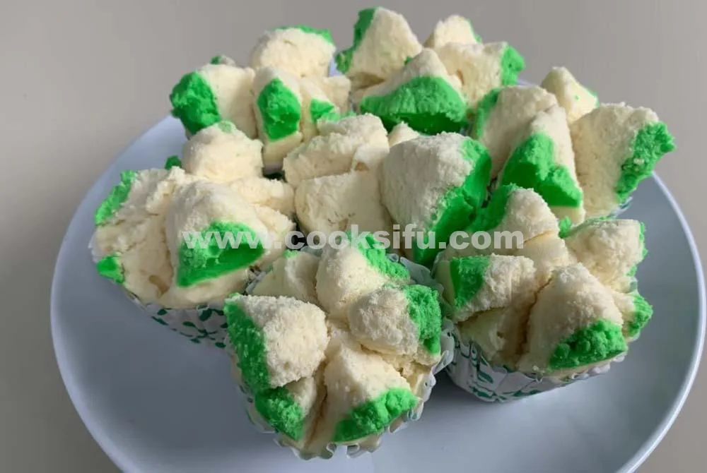 Bolu Kukus (Steamed Cupcake)