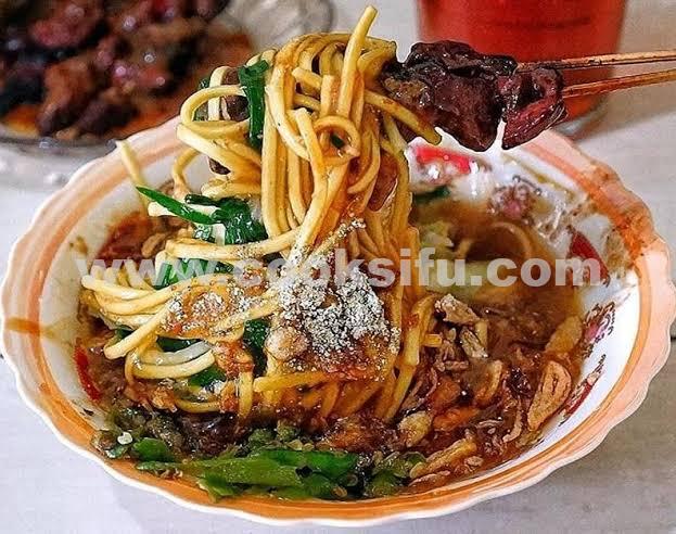 Mie ongklok ( noodles from Indonesia)