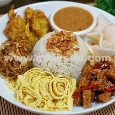 Nasi Uduk (uduk rice food from Indonesia)