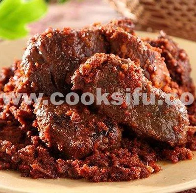 Rendang (meat simmered in spices and coconut milk)