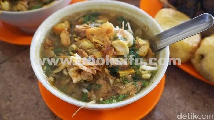 Soto Kudus (chicken soup form Indonesia)